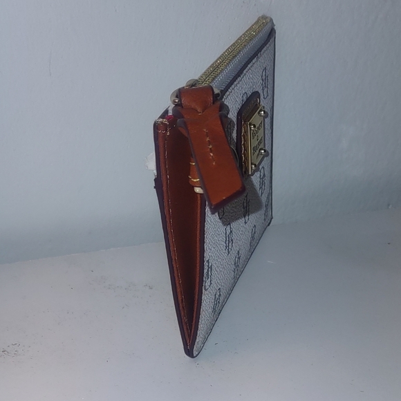 Dooney & Bourke Gretta Card Wallet - Picture 3 of 4